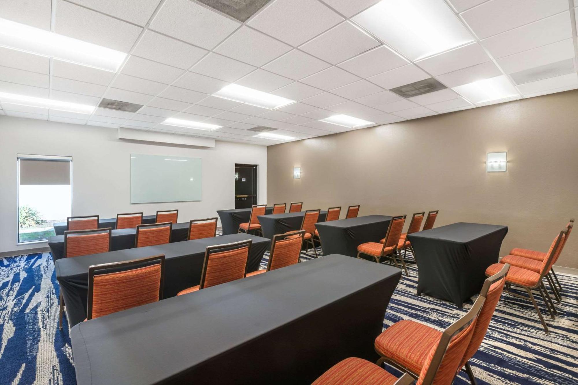 Comfort Inn & Suites Arlington Heights - Buffalo Grove Zewnętrze zdjęcie